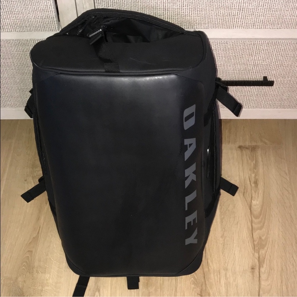 Oakley Convertible Duffle Backpack